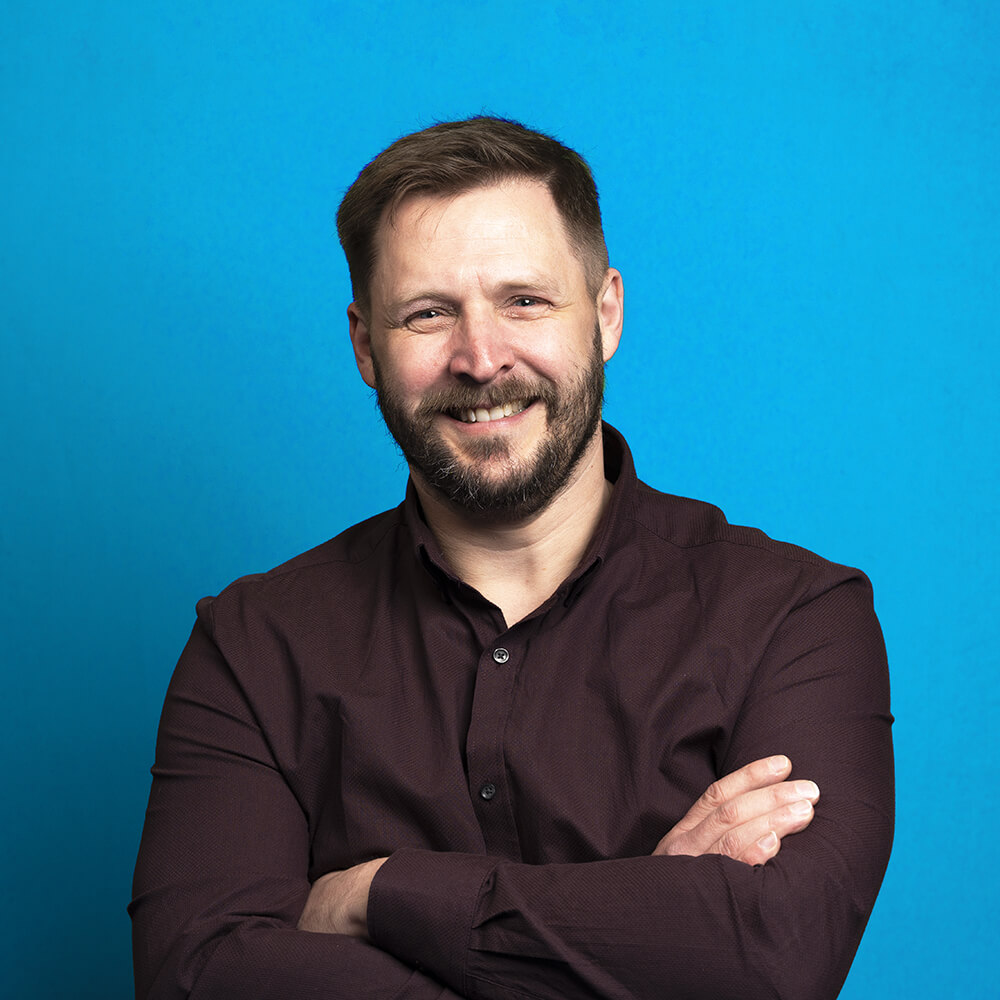 Chris Travell headshot